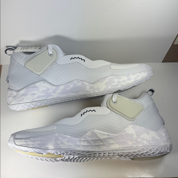 Adidas D.O.N. Issue 3 Cloud White Men’s Size 14 Basketball Sneakers main image 4